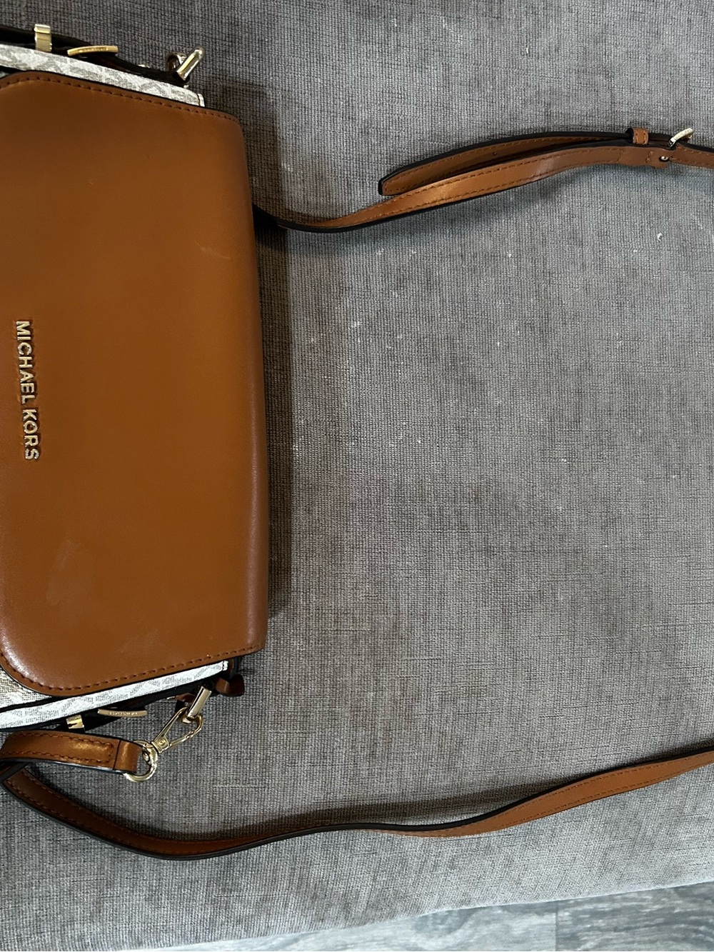 Michael Kors Tan Leather Shoulder Bag with Gold Hardware